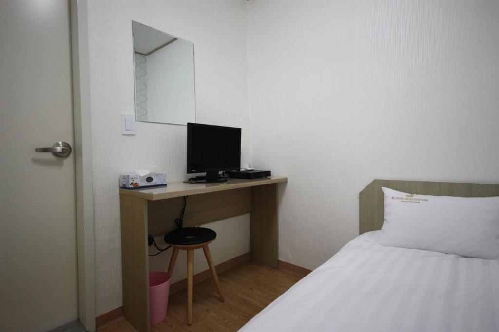 K-Pop Guesthouse Seoul Station Room photo